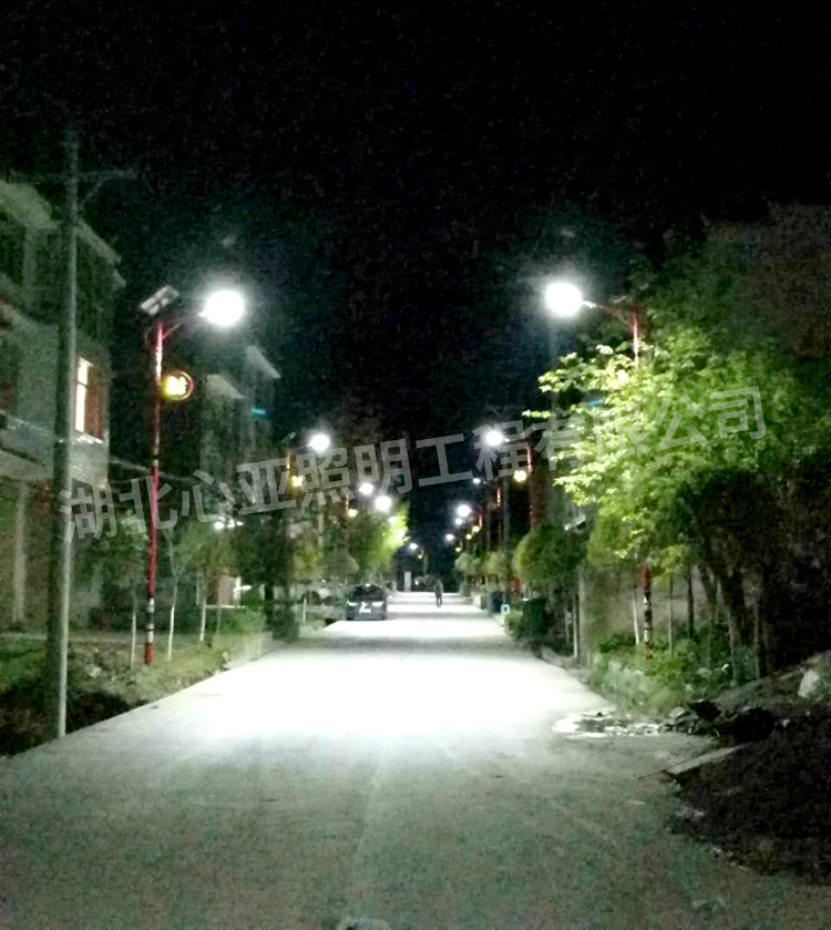 太陽能路燈安裝后夜景效果