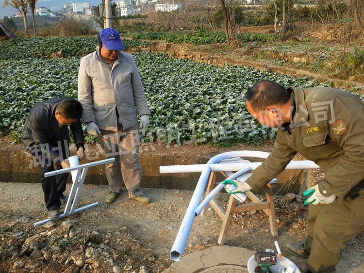 太陽能路燈安裝現場